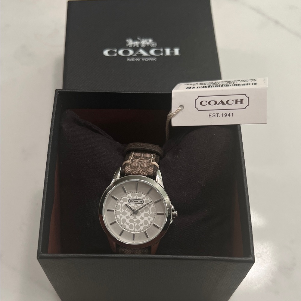 Coach classic Signature C leather strap women Watch 30mm